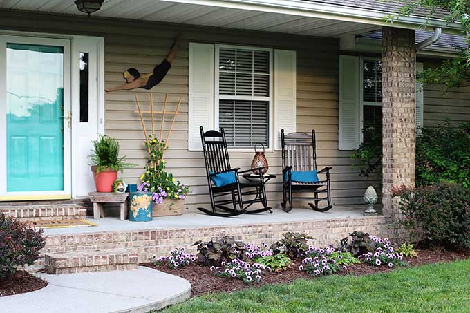 Summer porch decor