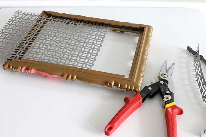 Making DIY earring organizer