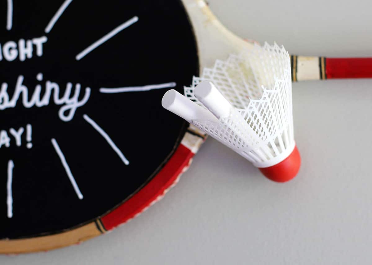 chalk holder made from a shuttlecock